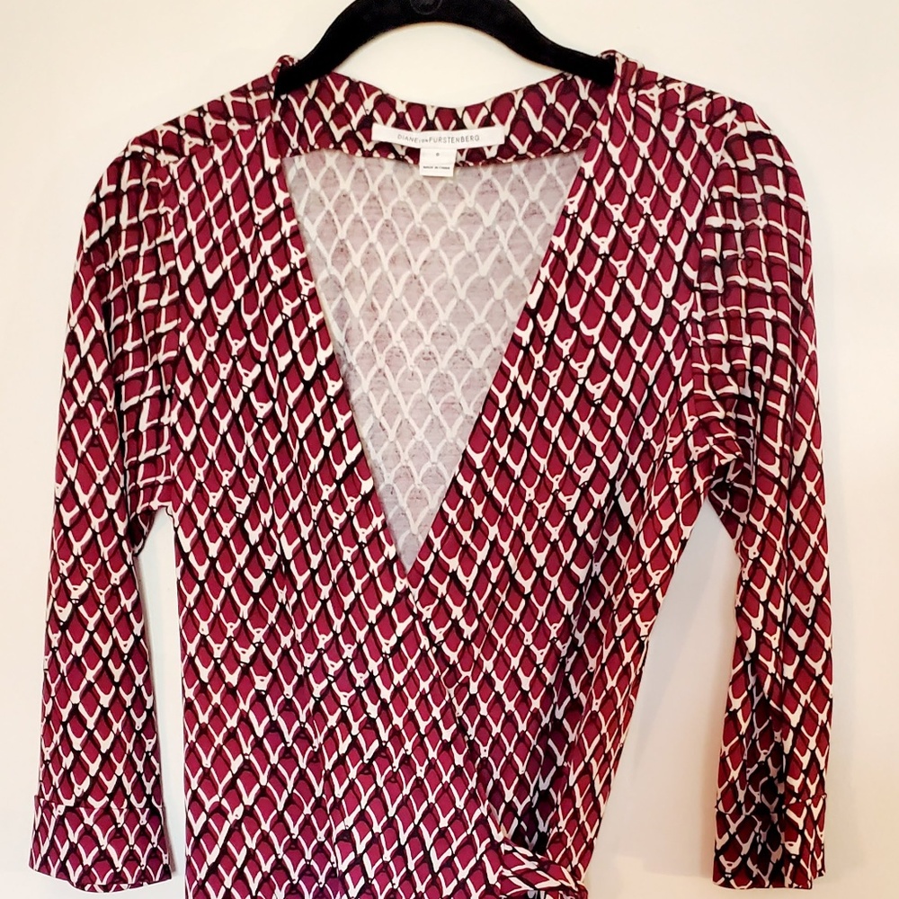 DVF Silk Wrap Dress vintage print size 6
